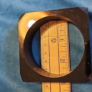 1 1980s bracelet  black acrylic .